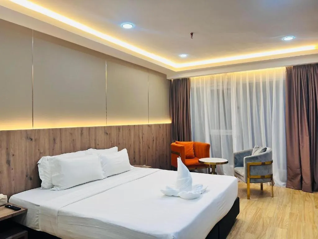 Flypod Hotel 코타키나발루 3*,  말레이시아